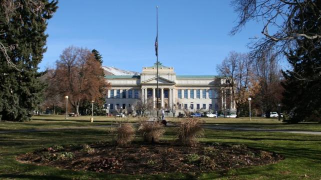 A view of the University of Utah  <a href =  “http://commons.wikimedia.org/wiki/File:University_of_Utah.jpg”>Link to original photo</a>