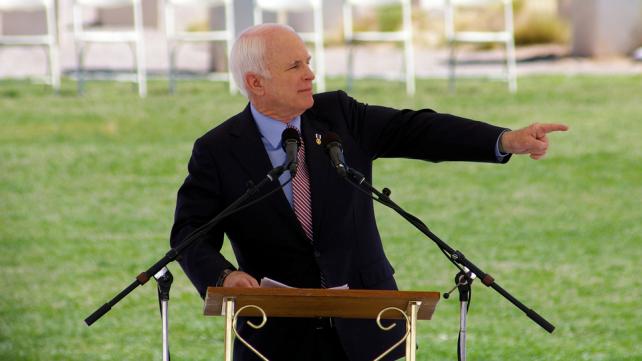 Sen. John McCain speaks at Albuquerque Memorial day event, Date 26 May 2008