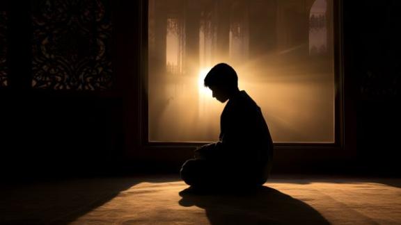 10 Helpful Habits to Help Your Teen Wake Up for Fajr